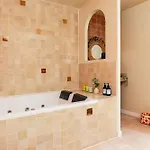 Marrakech Avec Jacuzzi Privatif Romantique Proche Toulouse