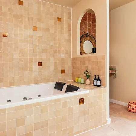 Marrakech Avec Jacuzzi Privatif Romantique Proche Toulouse